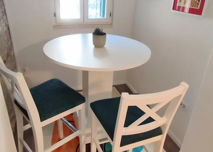 דירה Cool By The Palace *