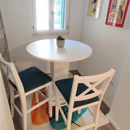 Apartman Cool By The Palace *